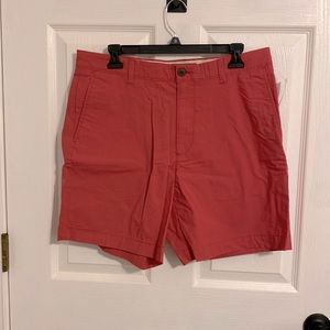 Men’s 33W Red/Rust Colored Shorts with great Stretch!! NWT, never worn NEW